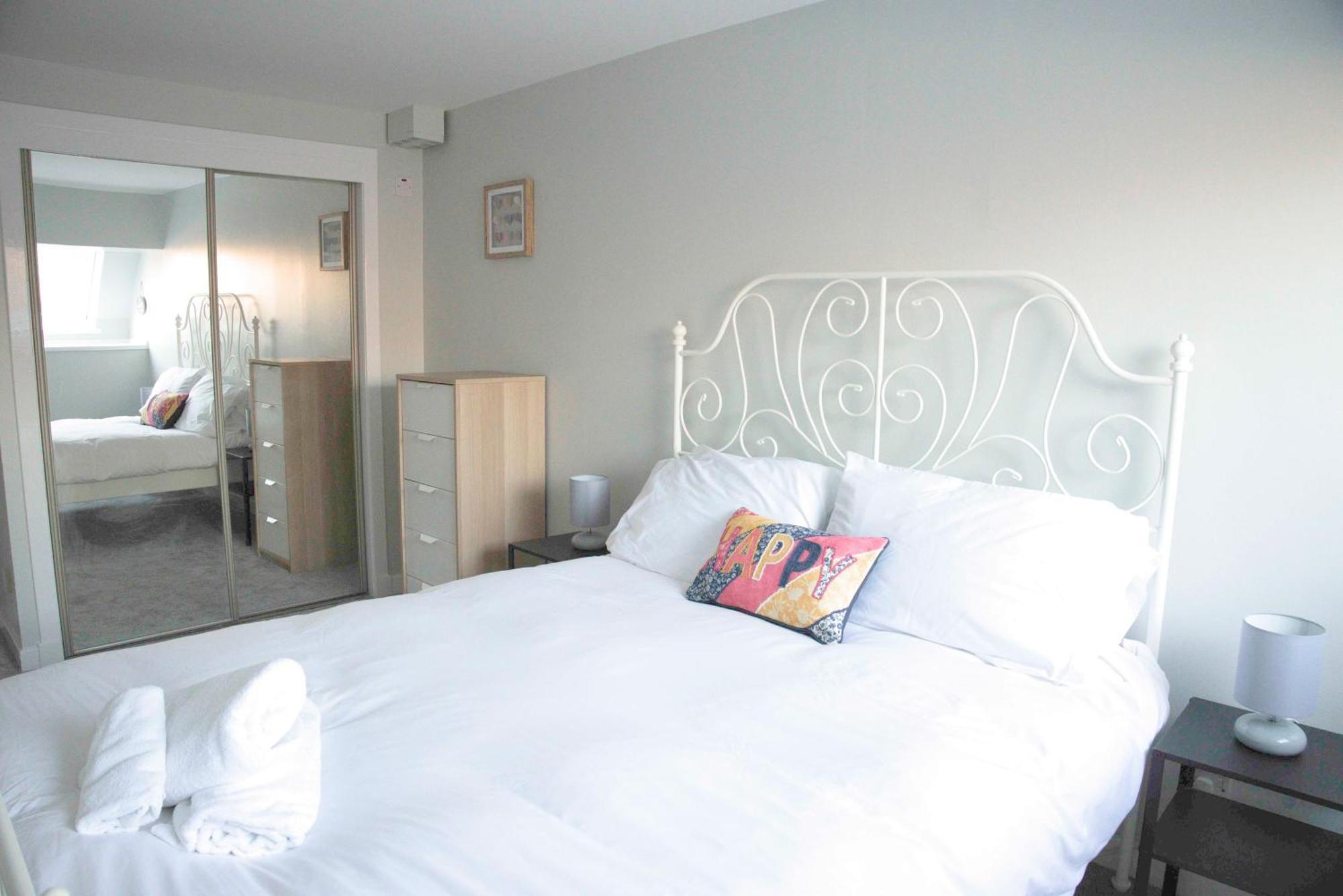 Fabulous Stylish Flat In Merchant City & Free Secure Parking Glasgow Dış mekan fotoğraf