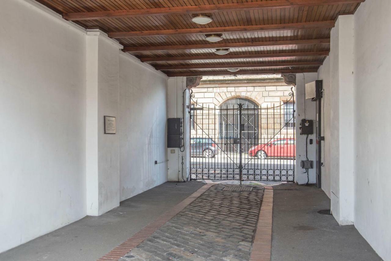 Fabulous Stylish Flat In Merchant City & Free Secure Parking Glasgow Dış mekan fotoğraf
